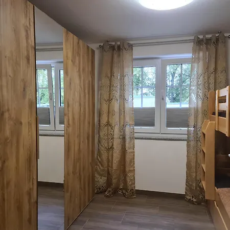 Tannert, 3-raum Mit Eigener Sauna * סבניץ